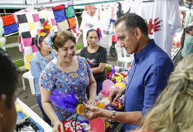 notícia: Empreendedores comemoram aniversário de Macapá com três dias de feira na Beira-Rio