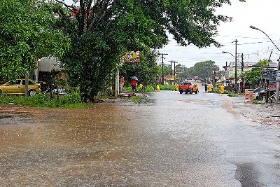 notícia: Defesa Civil registra 31 ocorrências de alagamento em Macapá