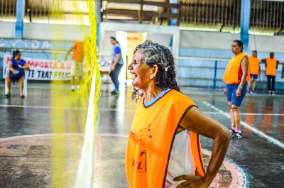 notícia: IV Jogos Internos do Projeto Quinta Feliz revela goleira de 74 anos