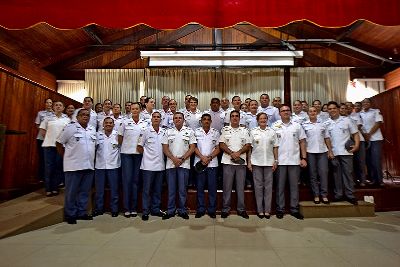 notícia: Policiais e bombeiros homenageiam Corpo de Saúde Militar do Amapá