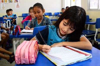 notícia: Estudantes do 1º ano ao 5º ano do ensino fundamental fazem avaliação de aprendizagem