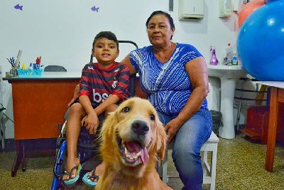 notícia: Cães do Bope ajudam na reabilitação de crianças atendidas no Creap