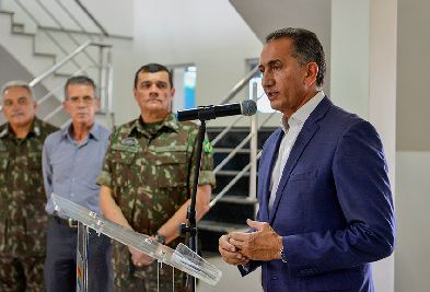 notícia: Governador ressalta importância da parceria com o Exército em ações no Amapá