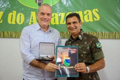 notícia: Amapá é condecorado pelo Exército e receberá reforço para atuação na fronteira