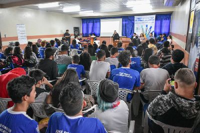 notícia: Secretaria de Juventude inicia campanha de prevenção ao suicídio em escolas