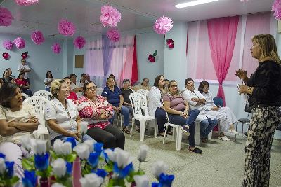 notícia: Estado orienta servidoras de saúde sobre como prevenir diversos tipos de violência