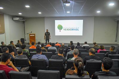 notícia: Com adesão do Estado à GLO, Operação Verde Brasil inicia no Amapá