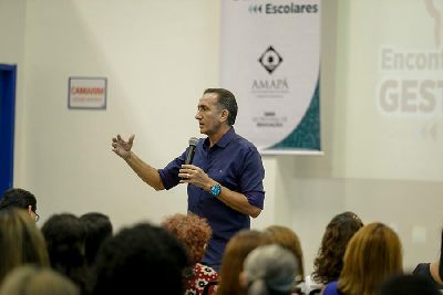 notícia: Governador dialoga com gestores sobre metas para fortalecer educação amapaense