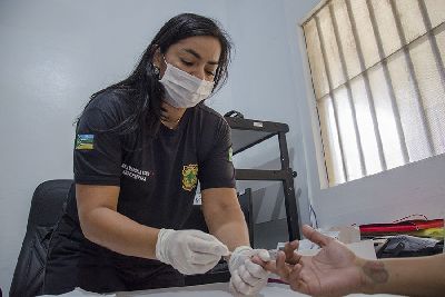 notícia: Cooperação técnica reduz em 80% a locomoção de detentos para unidades hospitalares