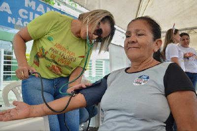 notícia: Governo do Estado promove ações de saúde no pré desfile da Banda