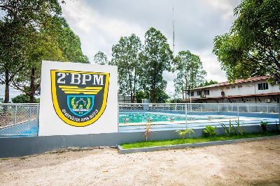 notícia: Governo conclui obra de piscina semiolímpica em batalhão da Polícia Militar