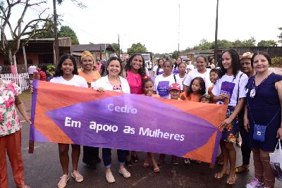 notícia: GEA fortalece políticas para mulheres com marcha contra o feminicídio em Tartarugalzinho