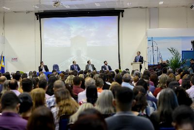 notícia: Governador recomenda qualificação do gasto público em evento do TCE