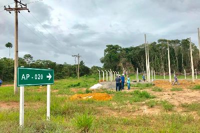 notícia: Obras do Luz Para Todos chegam ao distrito de Maracá