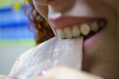 notícia: Nutricionista orienta sobre consumo consciente de chocolate