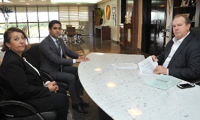 notícia: Governador do Tocantins assina adesão ao Consórcio de Desenvolvimento da Amazônia Legal
