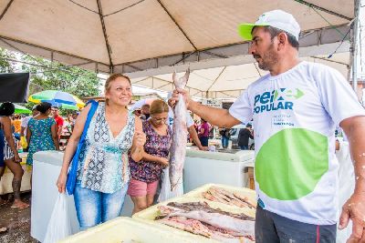 notícia: 'Produto de qualidade e com preço justo', afirma consumidora do Peixe Popular