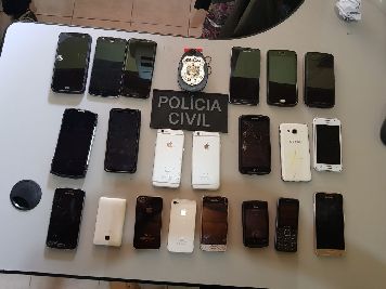 notícia: Polícia Civil recupera mais de 100 aparelhos celulares em Laranjal do Jari