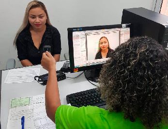 notícia: Governo amplia emissão da Carteira de Trabalho na Rede Super Fácil