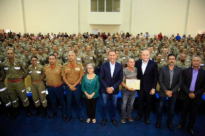 notícia: Estado já garantiu ascensão profissional a 1.385 bombeiros militares desde 2015