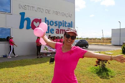 notícia: Encerramento do Outubro Rosa pelo Super Fácil tem prevenção de câncer para servidoras