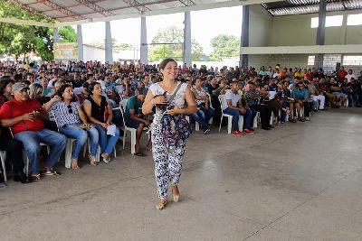 notícia: ‘Agora vai melhorar muito pra mim’, afirma vendedora após arrematar moto em leilão