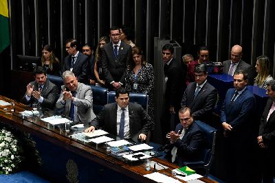 notícia: Por telefone, Waldez parabeniza Davi e pede prioridade na revisão da tabela do SUS