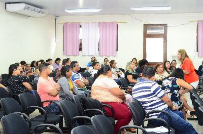 notícia: Gestores constroem plano de ação para 11 novas escolas de tempo integral