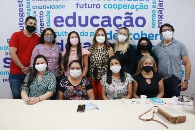 notícia: Governo amplia espaços de integração para educadores nas escolas de Santana 