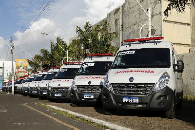 notícia: Governo do Amapá recebe 25 ambulâncias e 130 mil testes para combate ao coronavírus