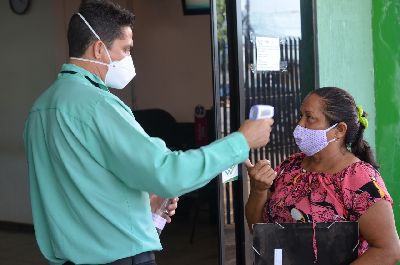 notícia: Covid-19: SVS reforça medidas de prevenção nas unidades do Superfácil 