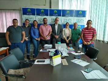 notícia: Governo do Amapá firma cooperação técnica com município para regularização de terras da capital