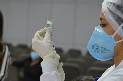 notícia: Governo do Amapá inicia distribuição de vacinas para a campanha contra a influenza