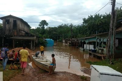 notícia: Defesa Civil Estadual monitora situação de alagamento em comunidade do Cajarí