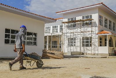 notícia: Obras da nova Escola Estadual Barão do Rio Branco entram em fase de conclusão