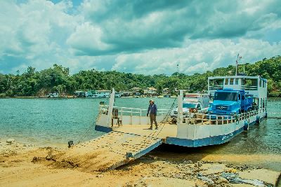 notícia: Travessia de balsas no sul do Amapá é permitida apenas para transporte de cargas e doentes