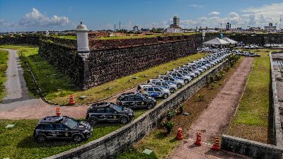 notícia: Segurança Pública: 93 novas viaturas, 530 novos armamentos e 17 obras