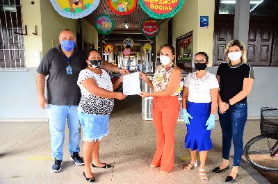 notícia: Escola Maria Cavalcante recebe ordem de serviço para construção da cobertura da quadra