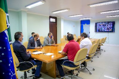 notícia: Governadores da Amazônia Legal debatem economia verde, inovação e agronegócio de baixas emissões