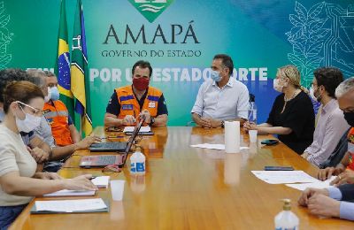 notícia: Governos do Amapá e Federal definem ações de assistência à população sem energia