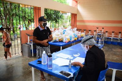 notícia: Governo do Estado inicia a entrega da 2ª etapa do Kit Merenda em Casa