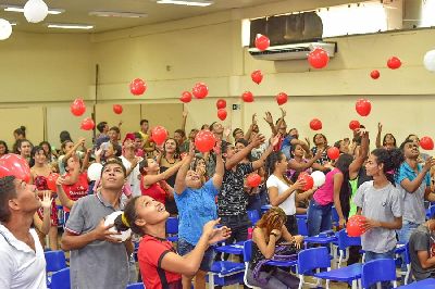 notícia: Bolsistas do Amapá Jovem devem ficar atentos para faltas nas atividades