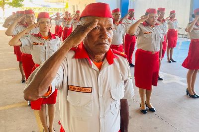 notícia: Aos 77 anos, peruano conclui ensino médio no Amapá: ‘sonho não tem idade’