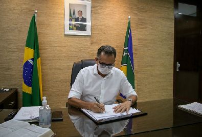 notícia: Governo concede auxílio financeiro emergencial para profissionais em atendimento de saúde no combate a covid-19