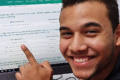 notícia: ‘Estudava o dia inteiro’, comemora aluno de escola de tempo integral aprovado na Unifap