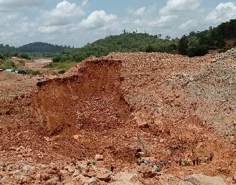 notícia: Estado monta força-tarefa para busca e salvamento após deslizamento em garimpo de Calçoene