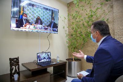 notícia: Em videoconferência com vice-presidente, Waldez defende fundos internacionais para desenvolvimento da Amazônia após pandemia