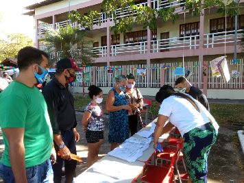 notícia: Escola Maria de Nazaré Vasconcelos realiza primeira edição do projeto Encontro na Praça