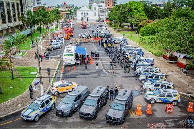 notícia: Operação Papai Noel: Quatro mil agentes nas ruas para garantir a segurança da população 