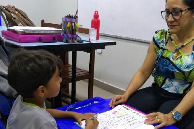 notícia: Educação inclusiva: saiba as atividades do Centro de Atendimento ao Surdo